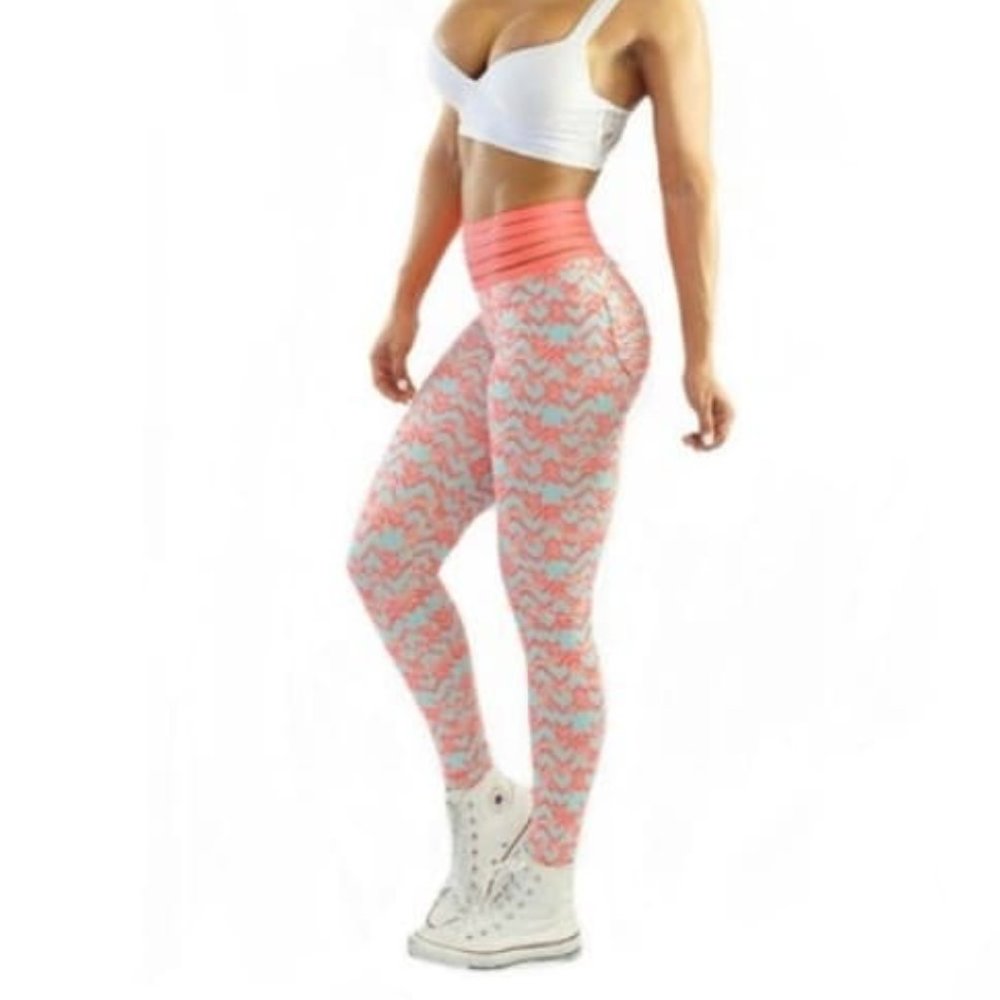 Cute Booty Lounge leggings- Smokin Arrows- med